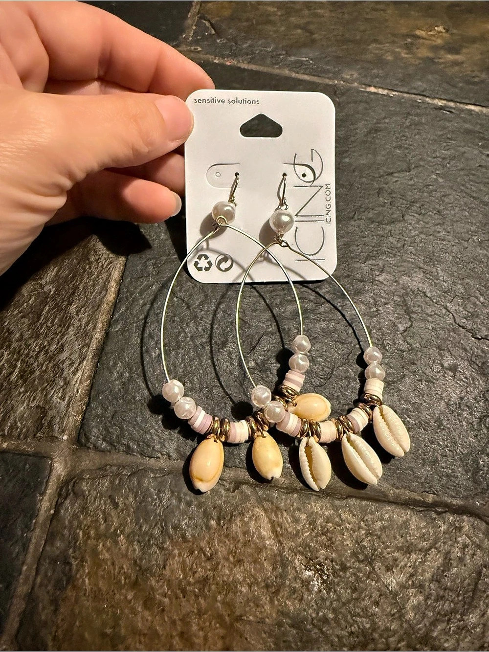 Icing Shell Jewelry Set Gold & White NWT